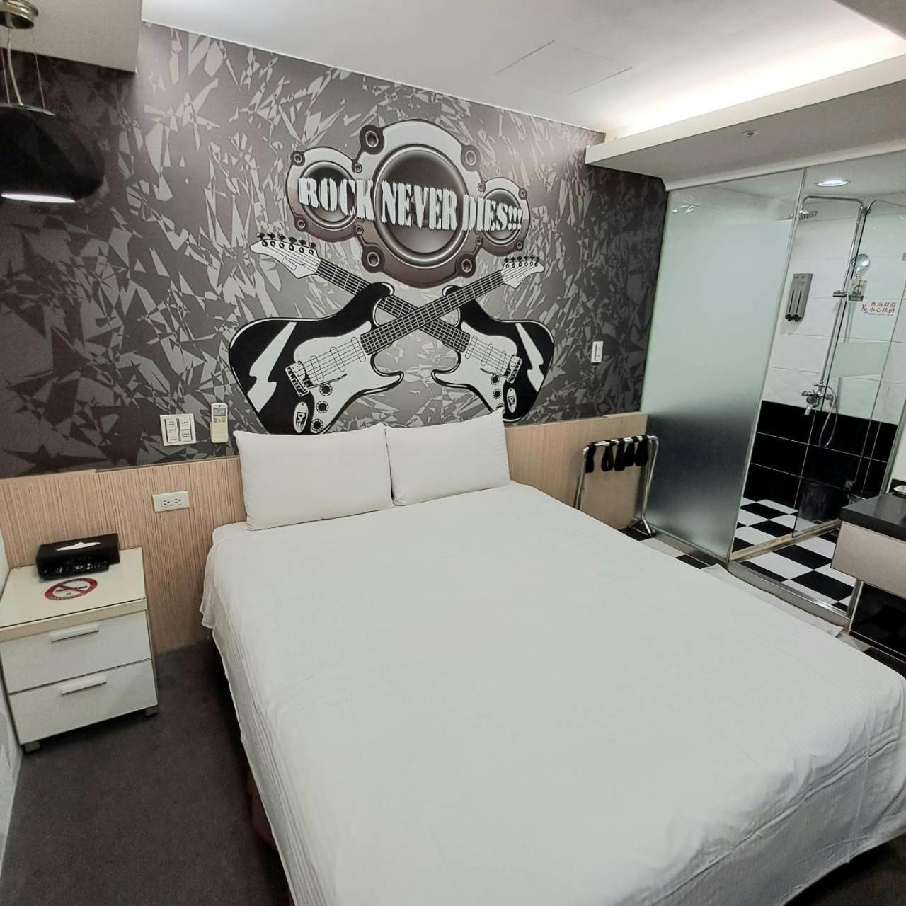 Standard Double Room (No Windows)