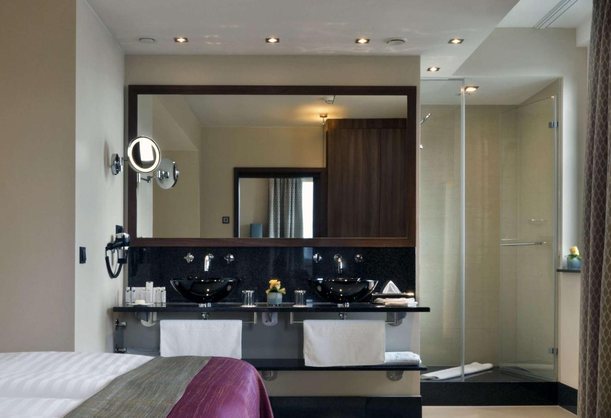 Signature Suite,1611060930:JPEG