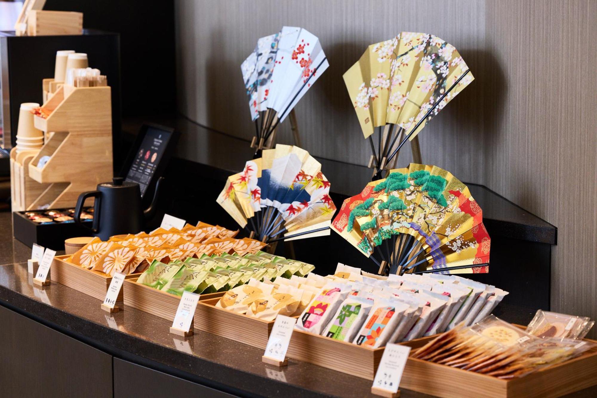Newly Renovated - Cerulean Superior King Room with Japanese Style Lounge Access, Non Smoking
