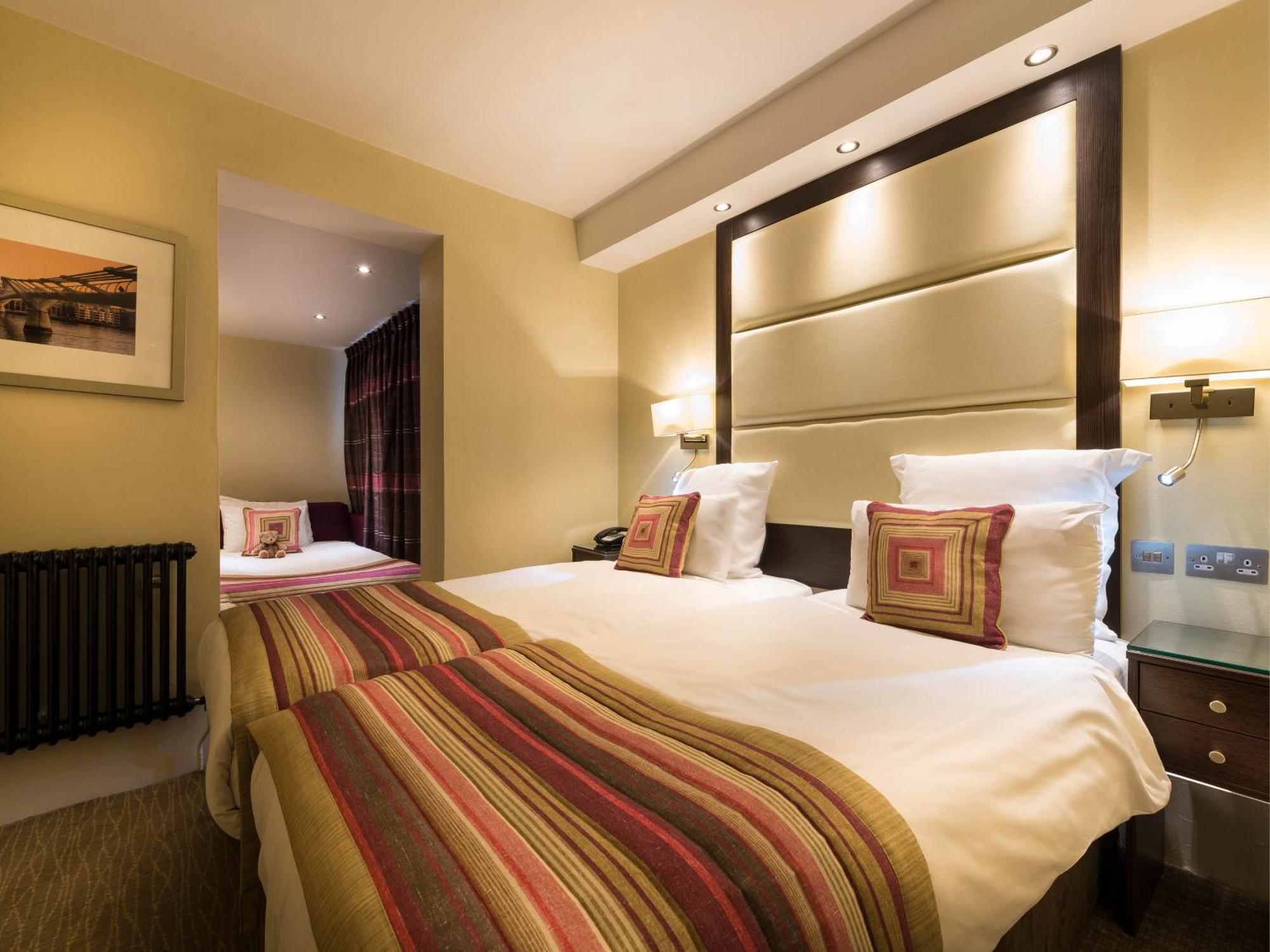 Deluxe Triple Room