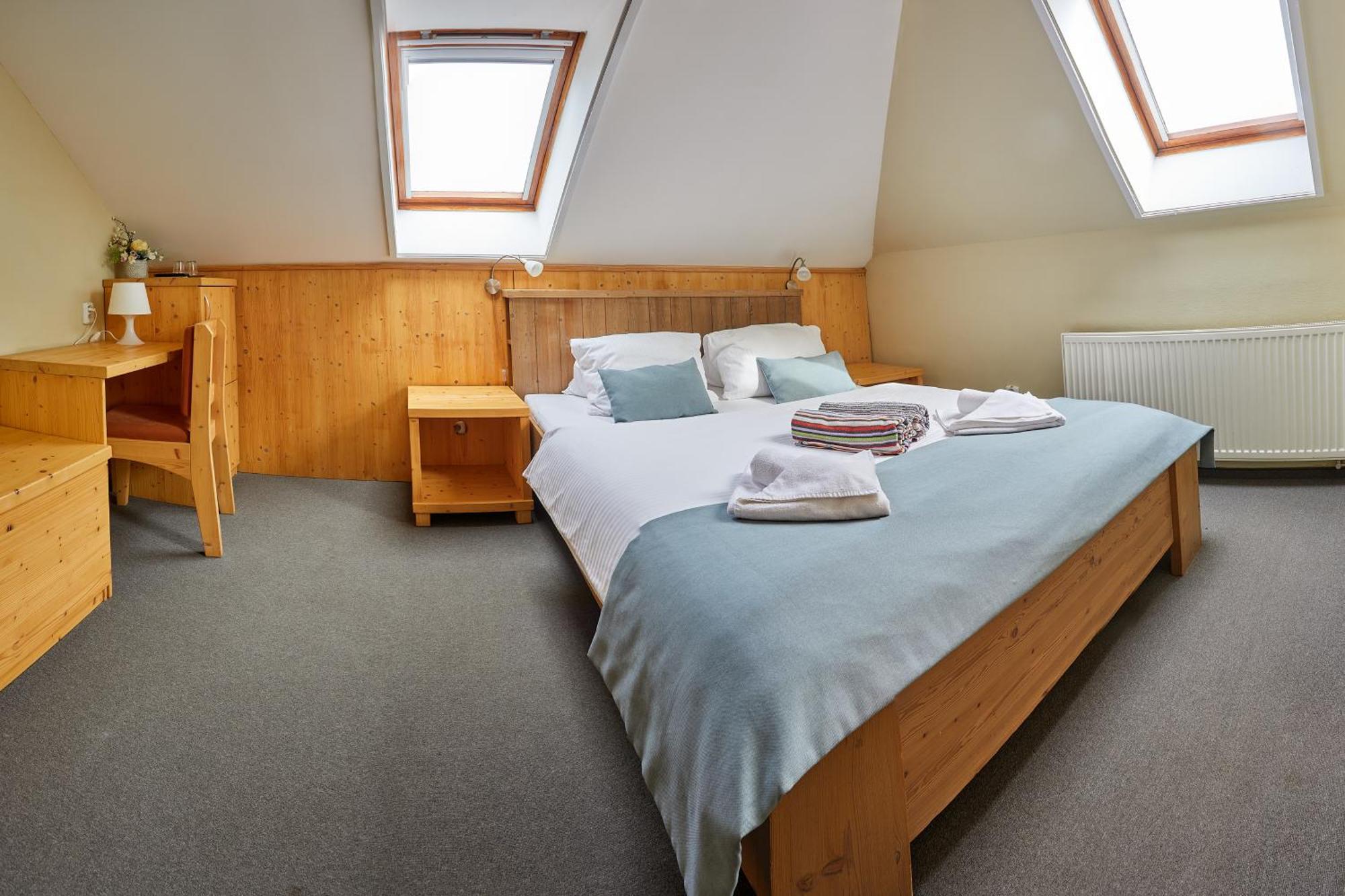 Double Room,1612958152:JPEG