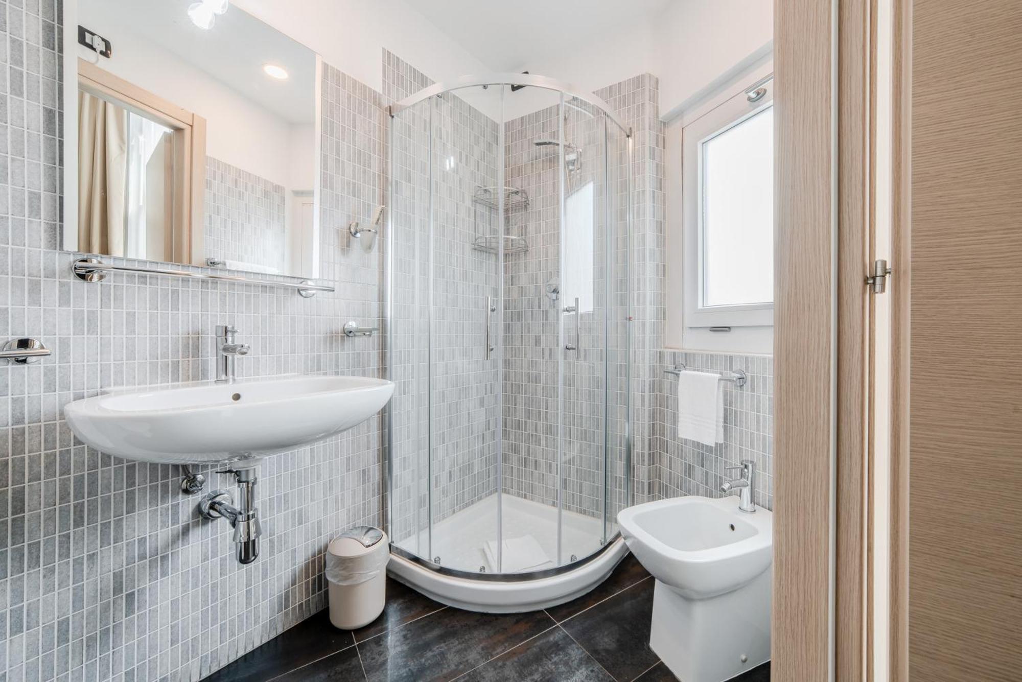 Superior Single Room,1613424959:JPEG