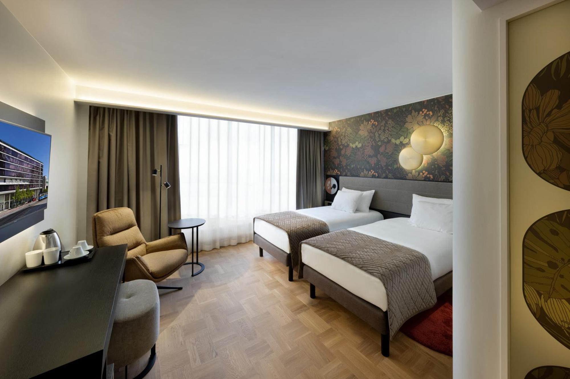 Twin Room,1613662463:JPEG