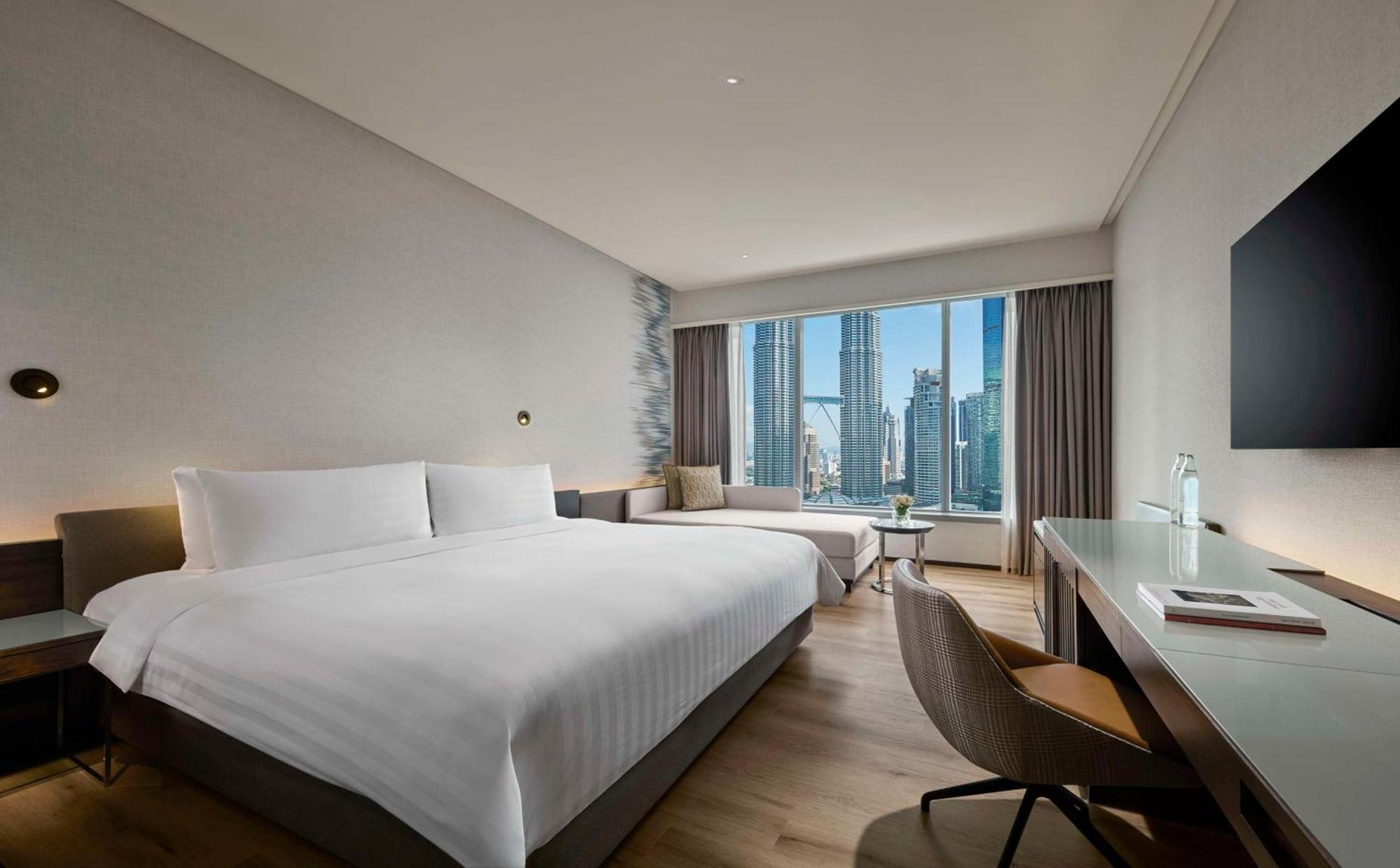 Deluxe Twin Towers View Room Newly Refurbished
