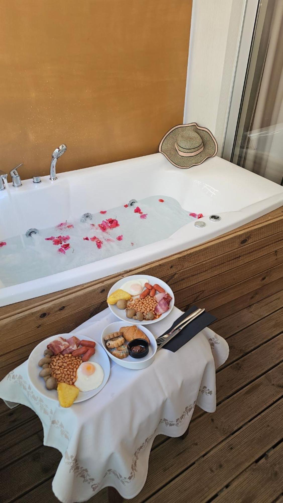 Superior Double or Twin Room,1614351768:JPEG