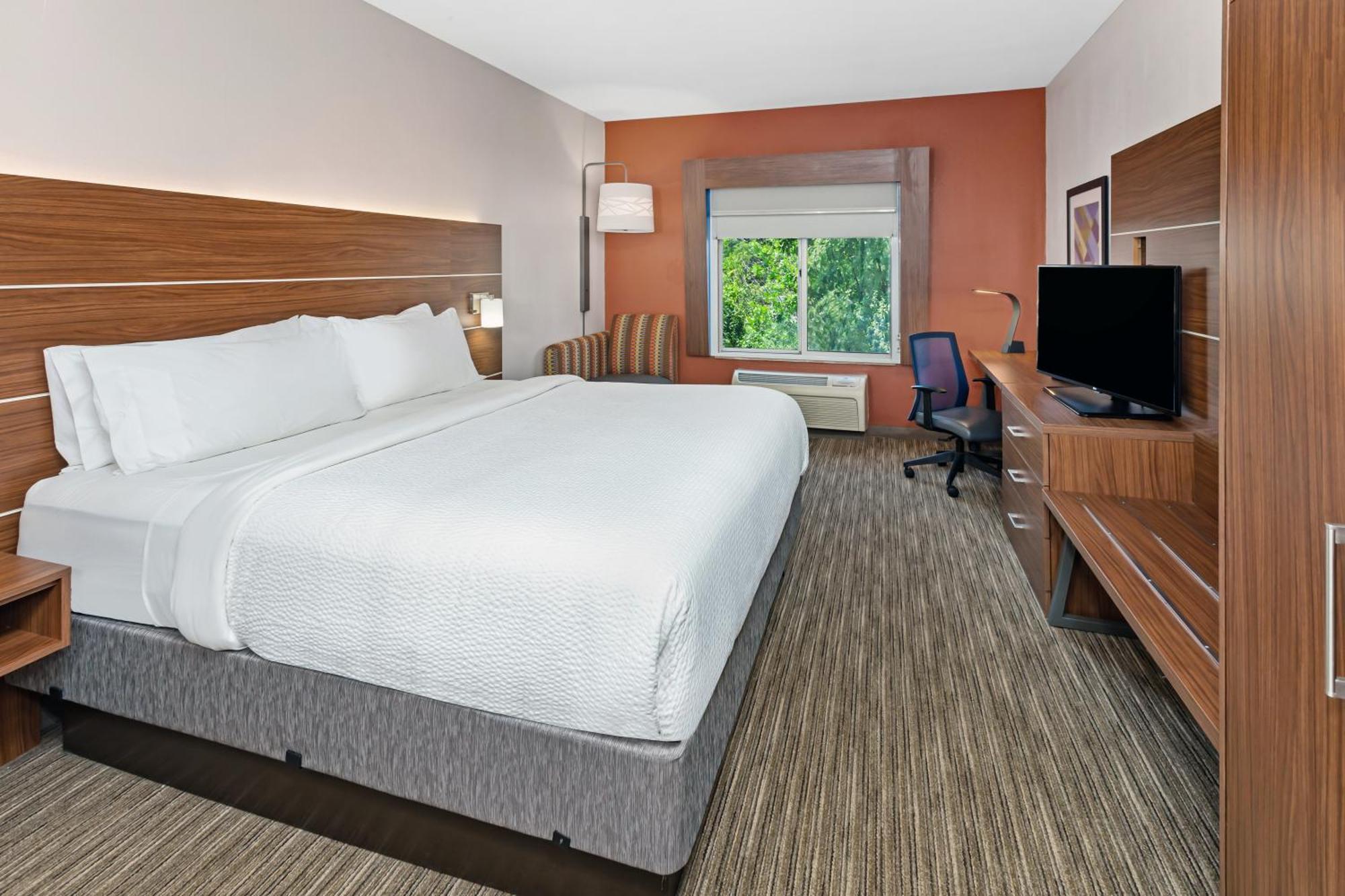Standard King Room