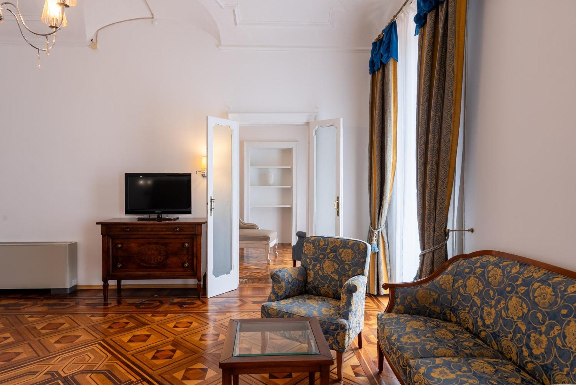 Junior Suite,1615382014:JPEG