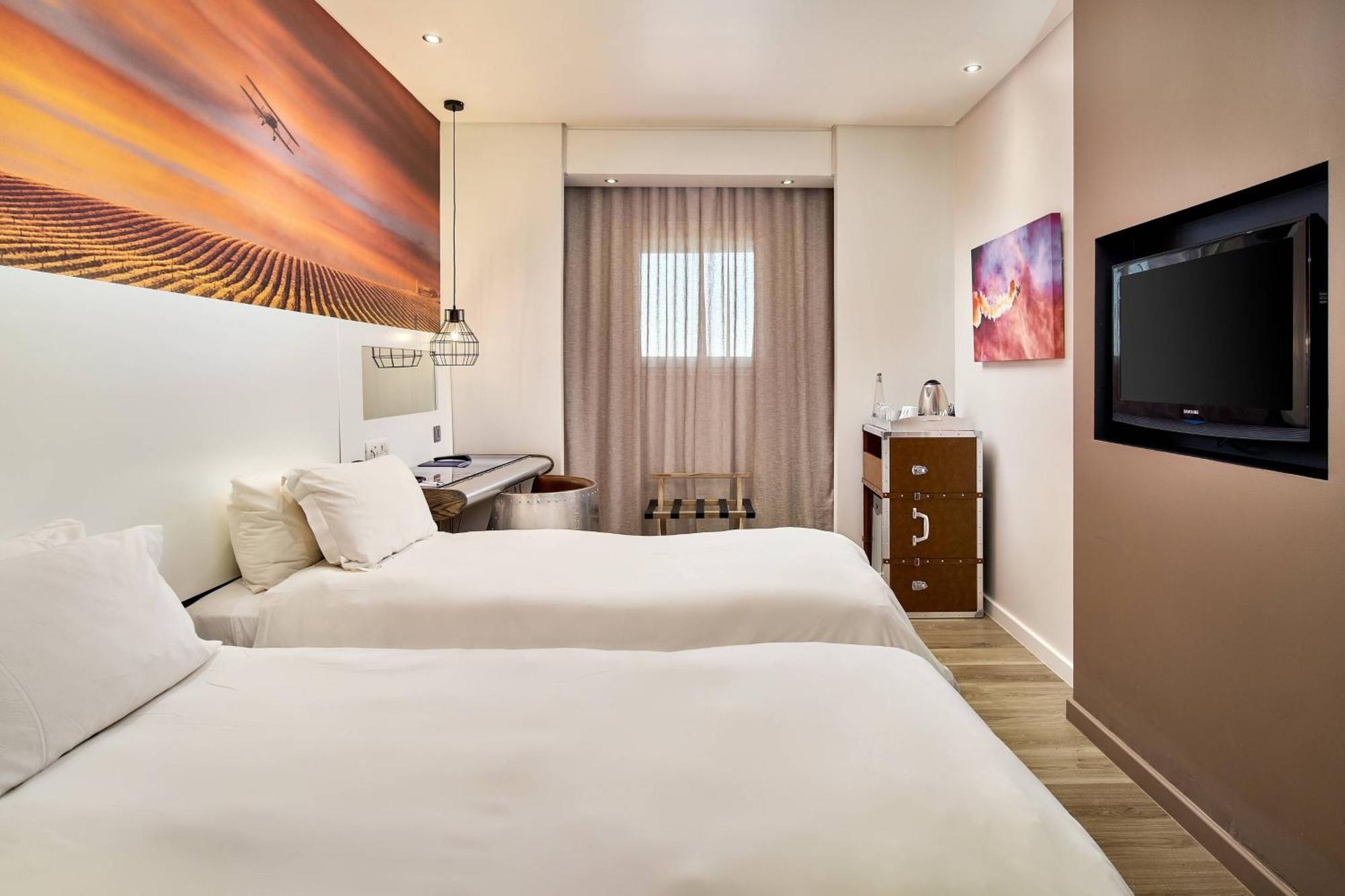 Guest room 2 Twin or Single Beds