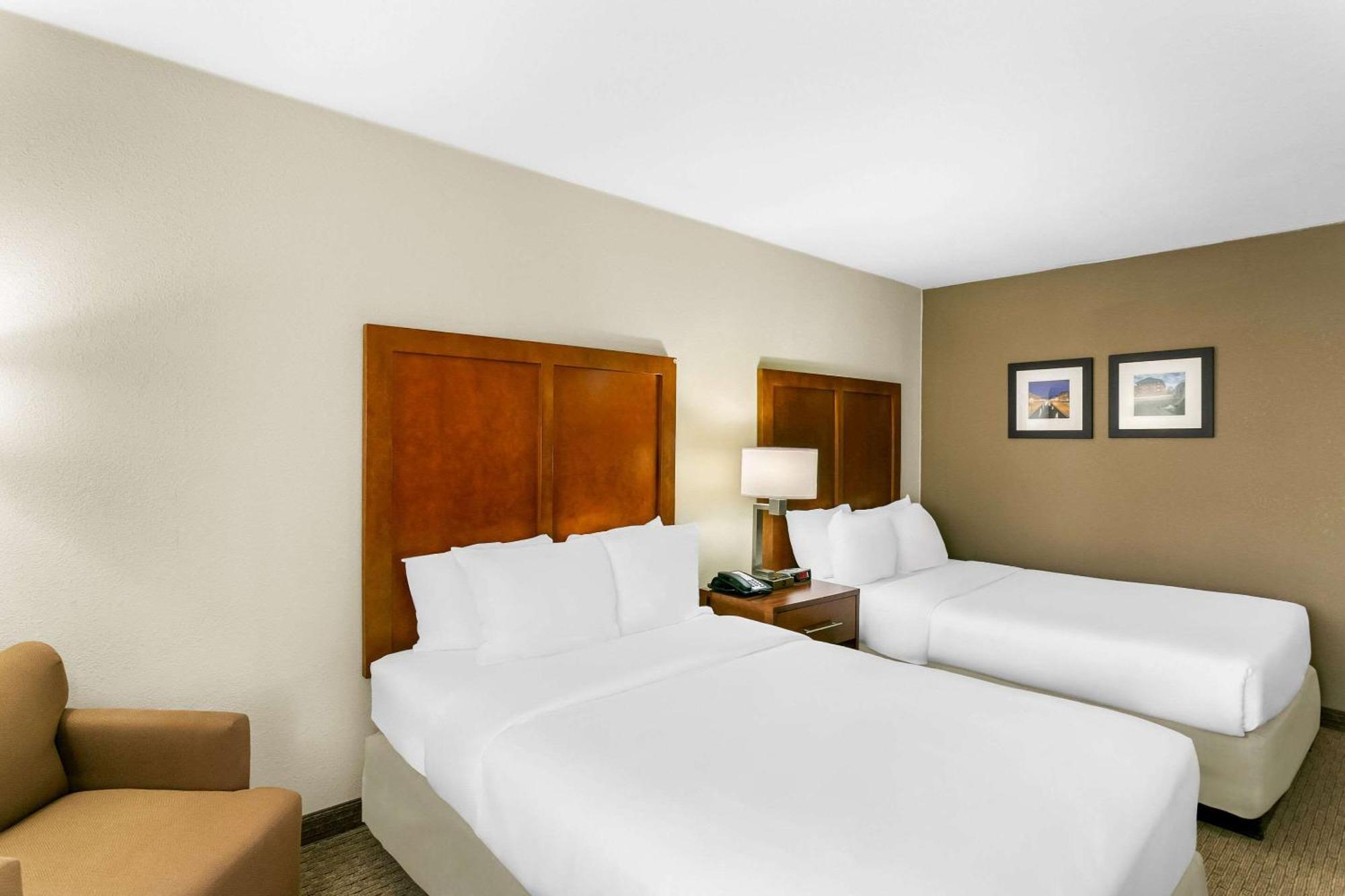 Double Room Two Double Beds Non-Smoking