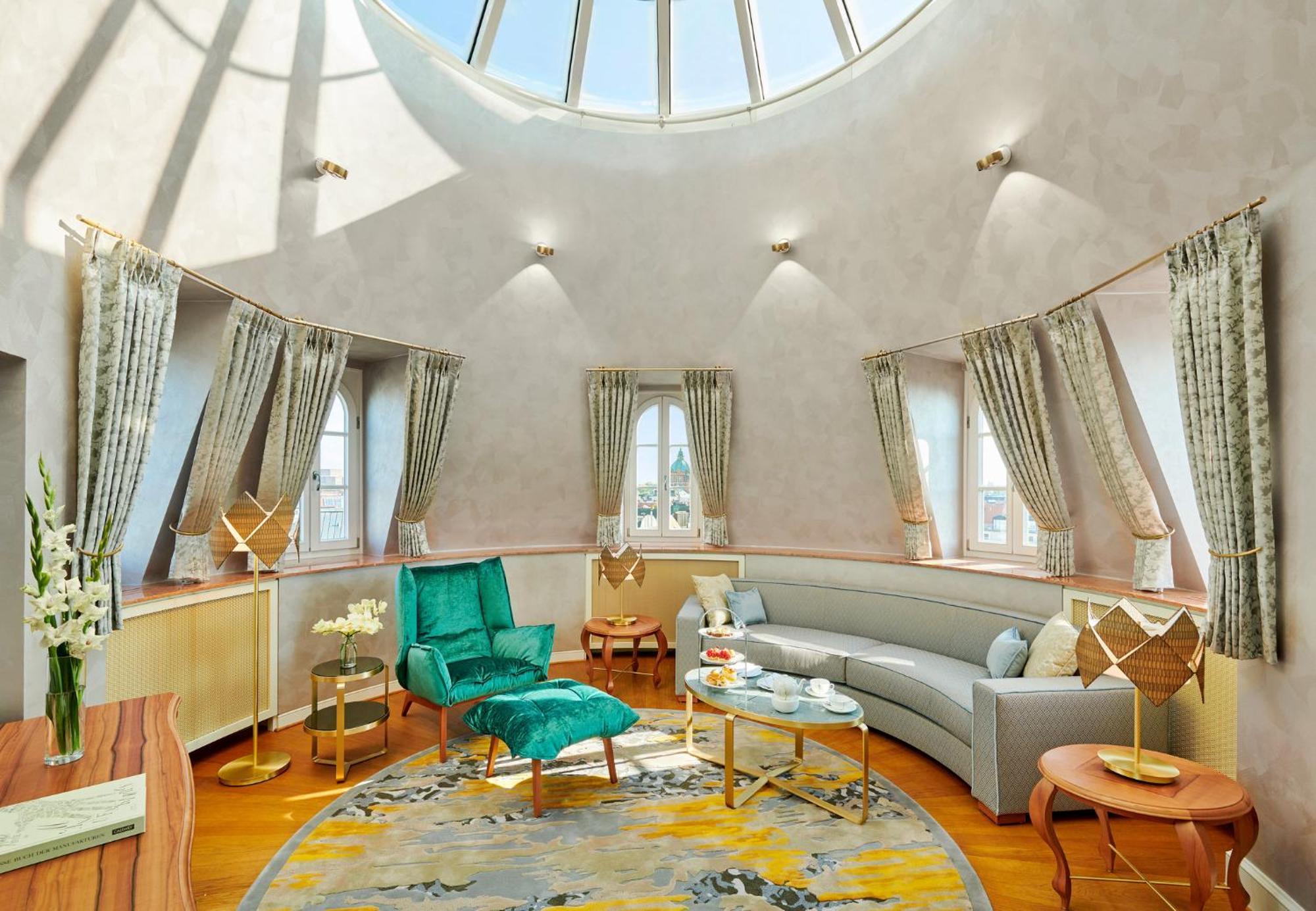 Tower Suite,1615650104:JPEG