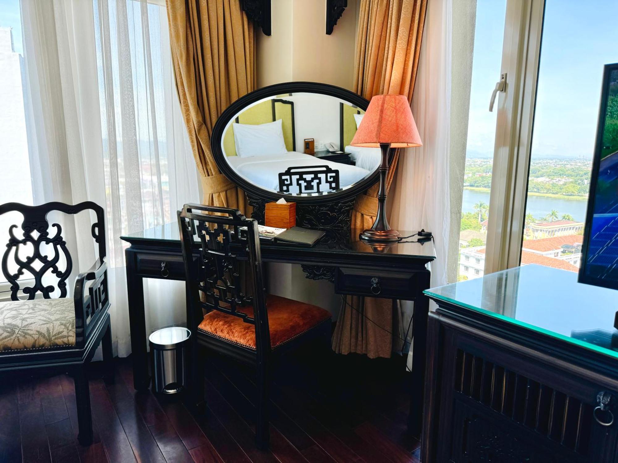 Deluxe Twin River View