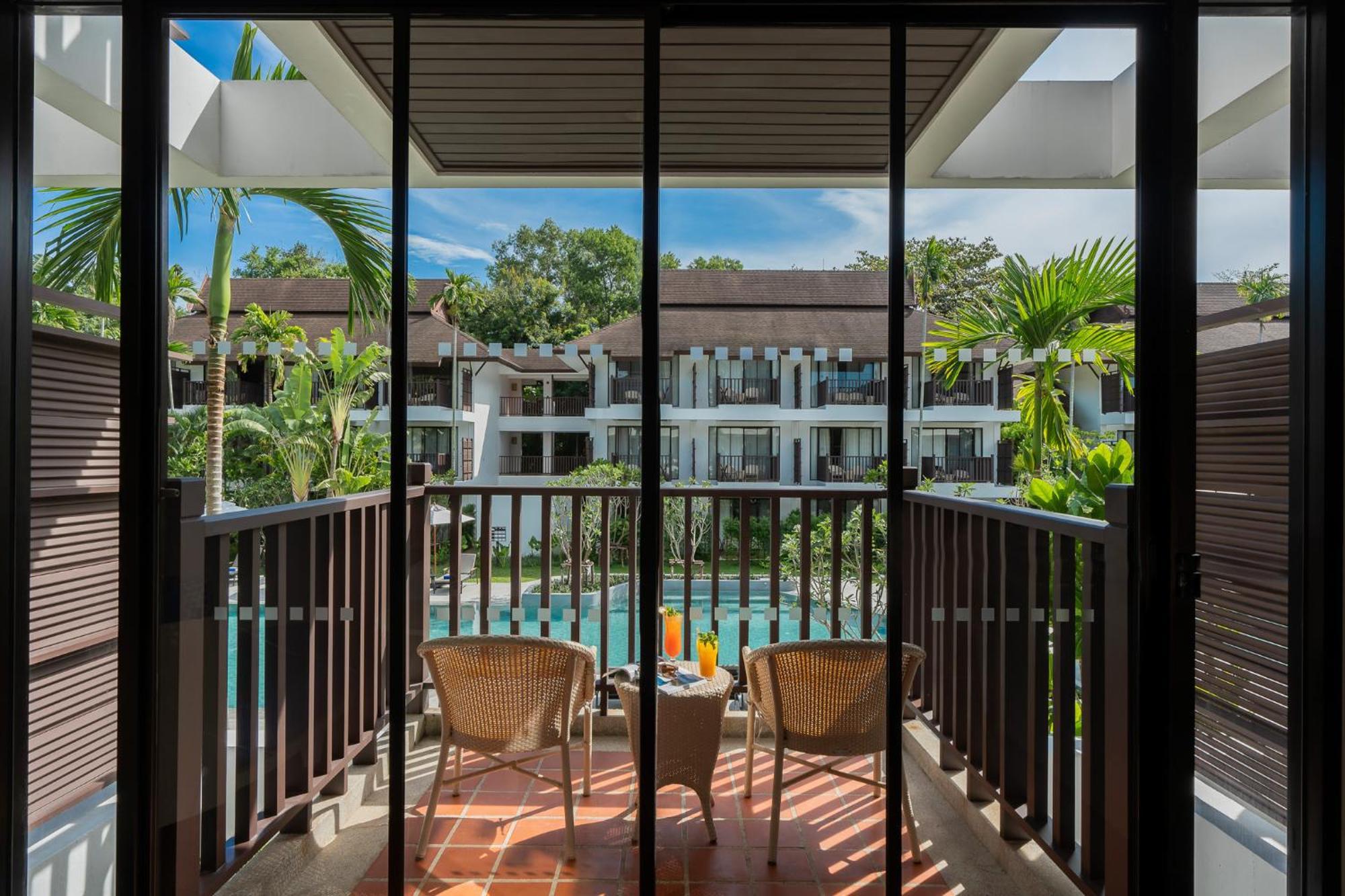 Superior Pool View King Garden Wing