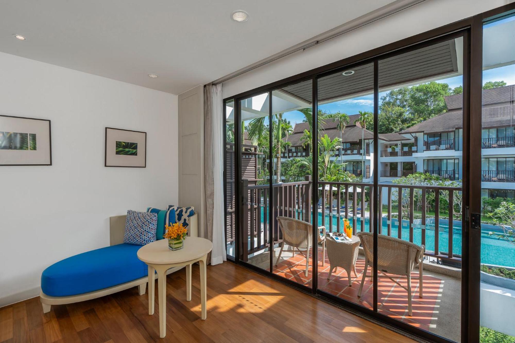 Superior Pool View King Garden Wing