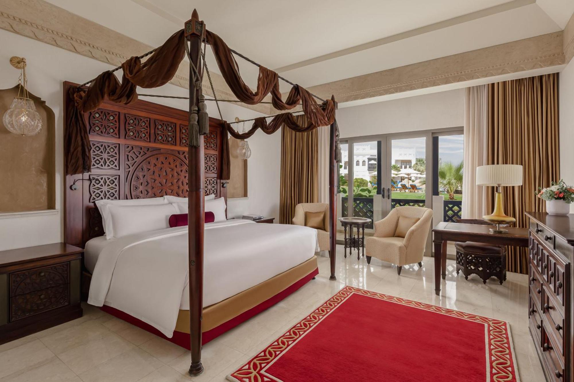 Deluxe Pool View Room Guest room 1 King