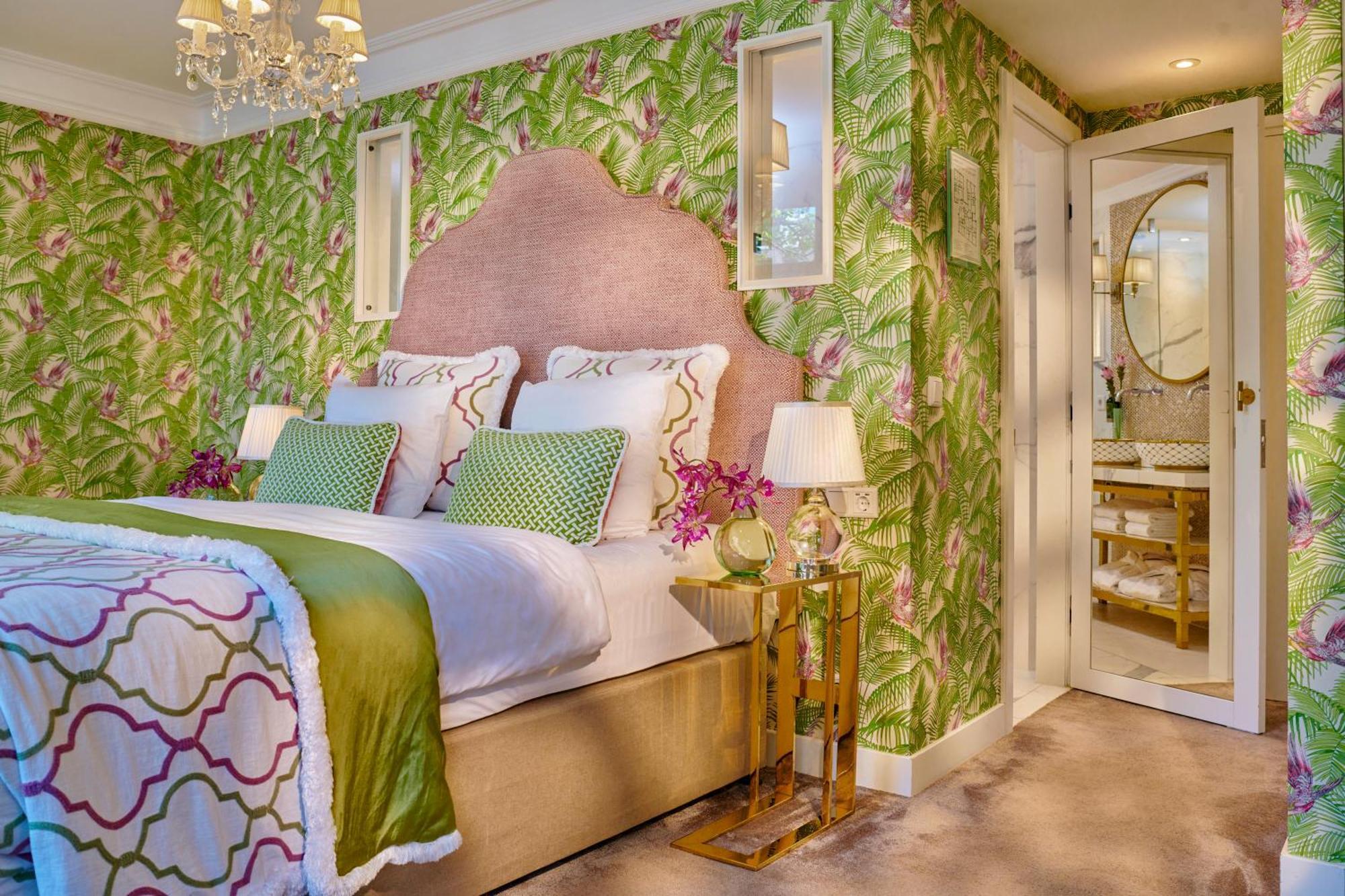 Deluxe Double or Twin Room with Canal View,1618264072:JPEG