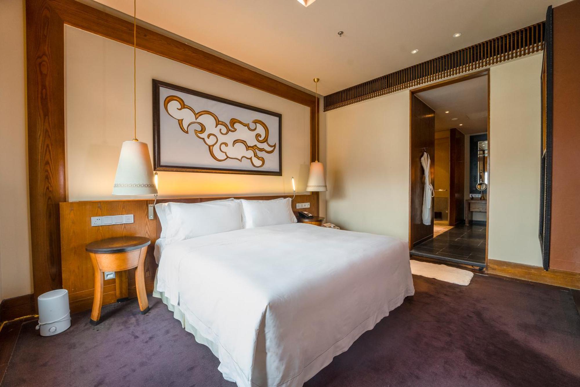 Shigatse Suite, 1 Bedroom Suite, 1 King,1633688075:JPEG