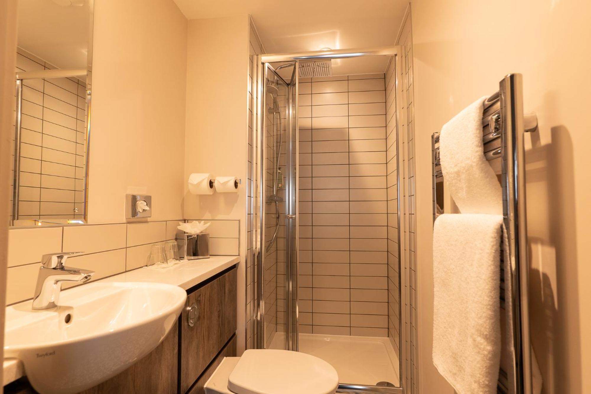 Double or Twin Room with Bunks,1619169262:JPEG