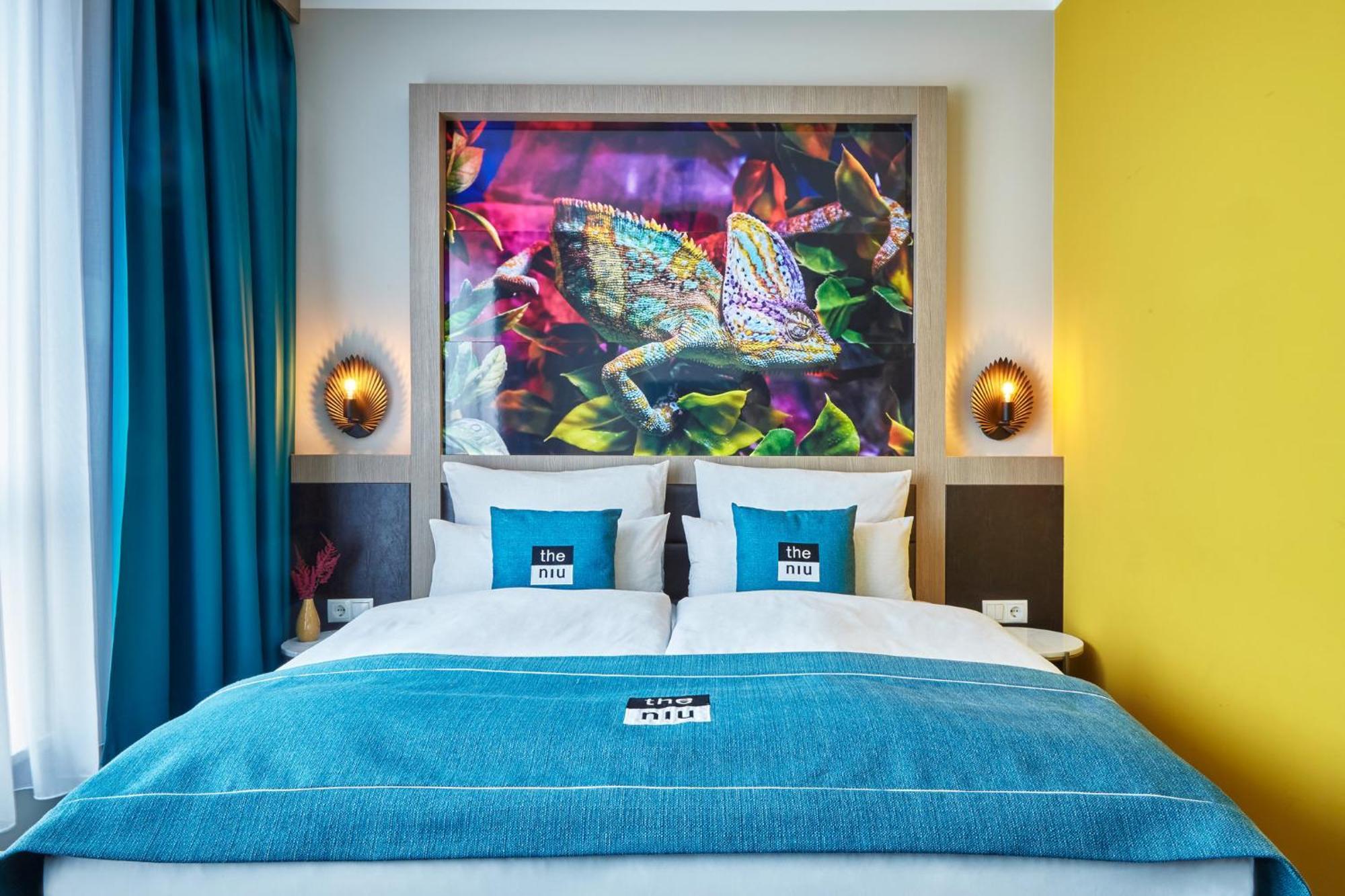 Standard Queen Room