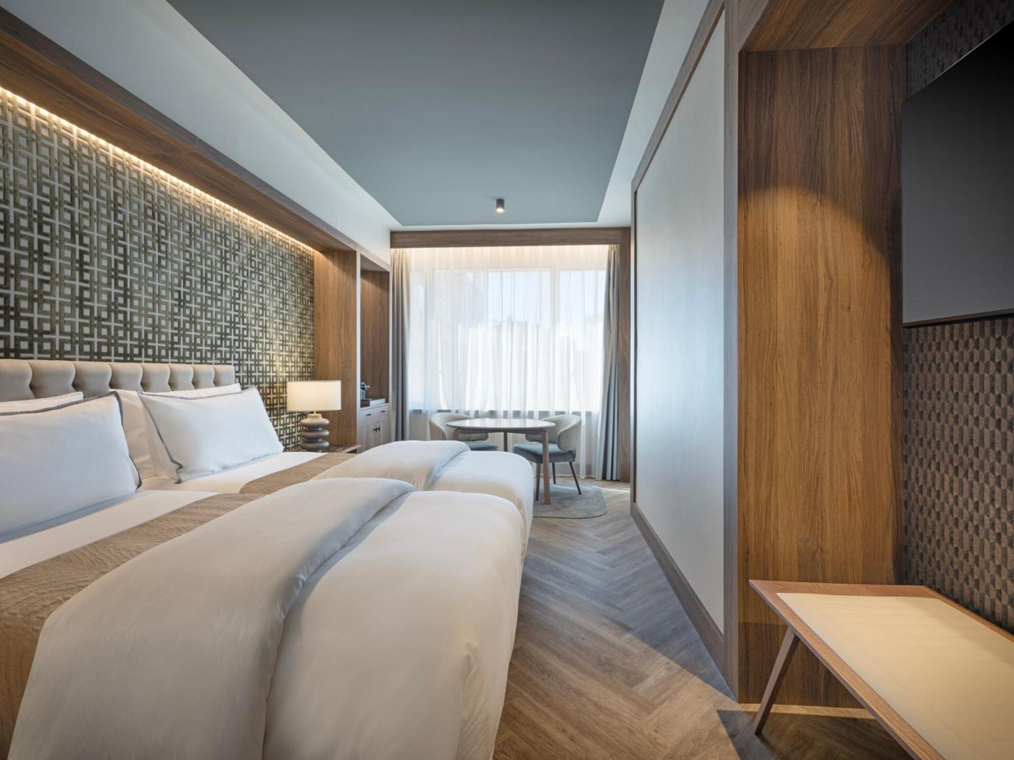 Deluxe Twin Room City View