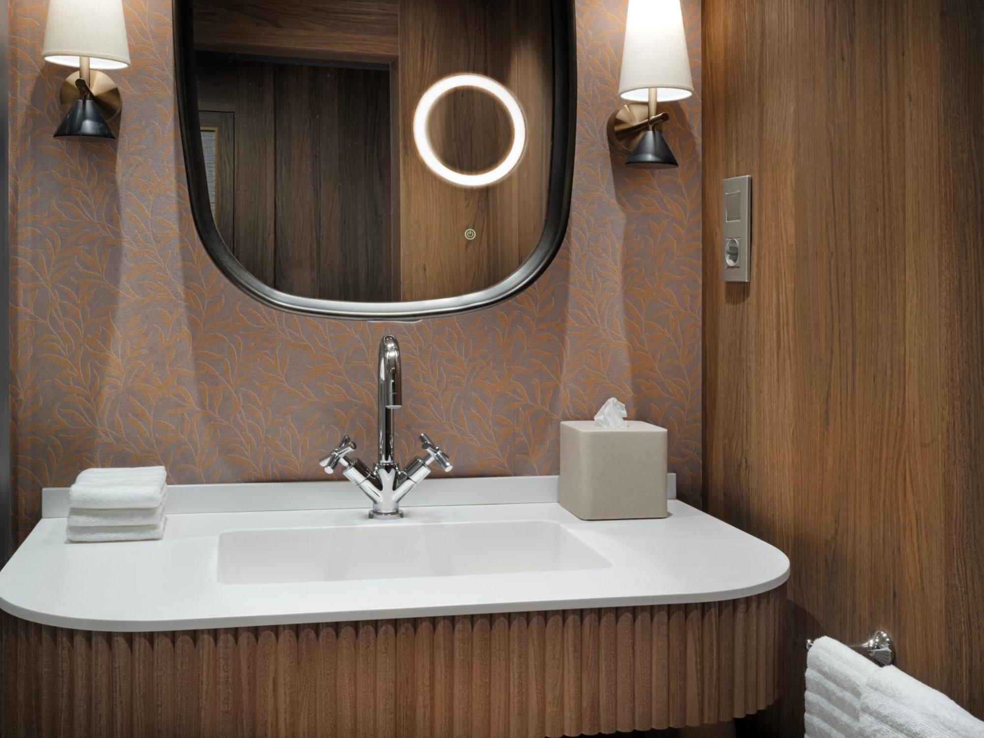 Deluxe Twin Room City View