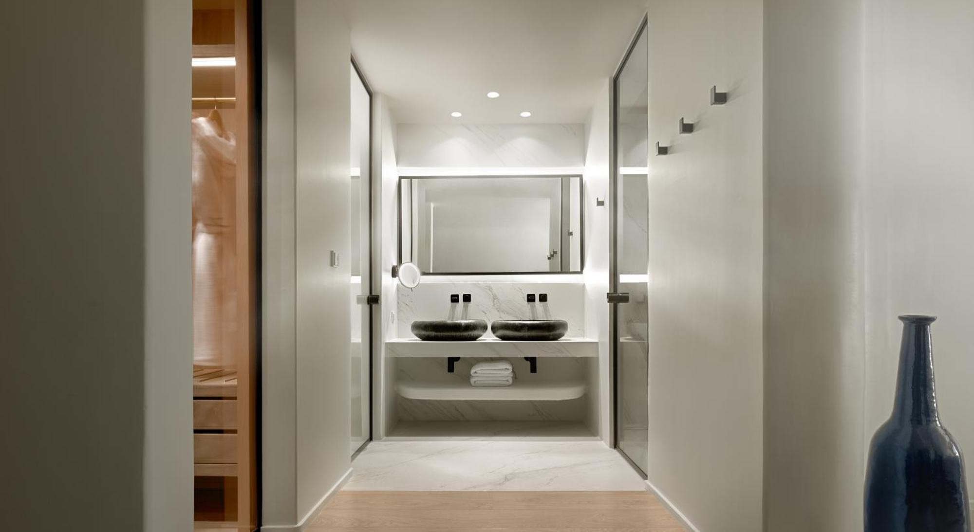 Junior Suite with Outdoor Hot Tub,1669828029:JPEG