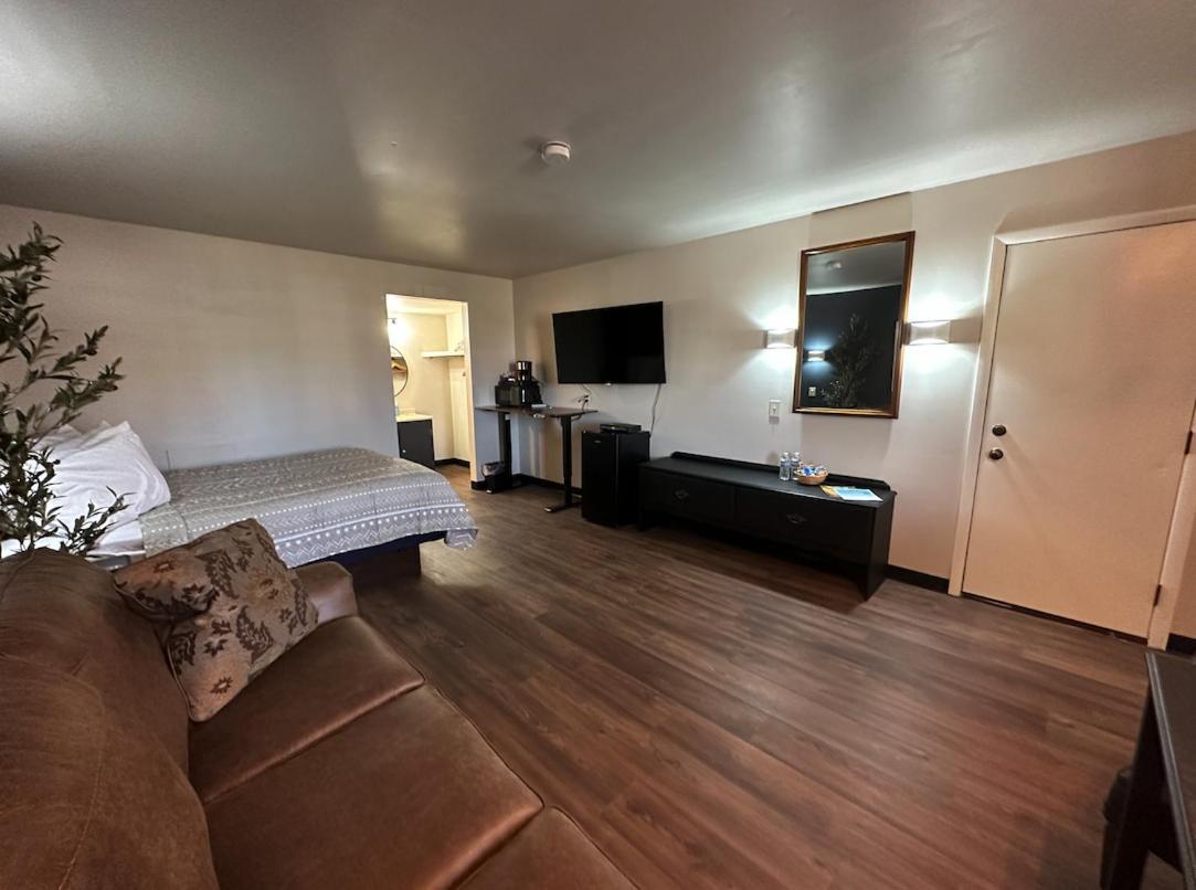 One-Bedroom Suite
