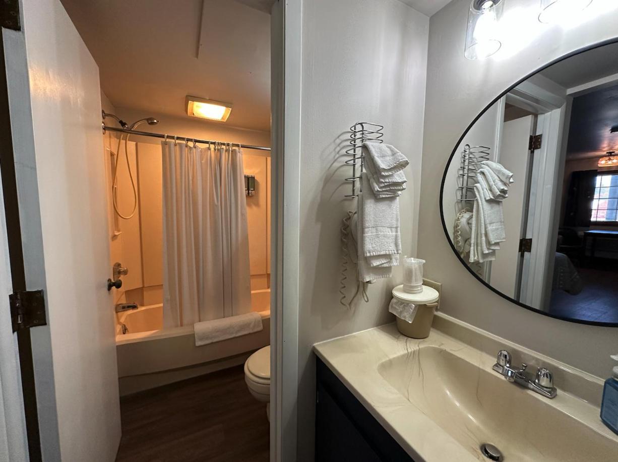 One-Bedroom Suite