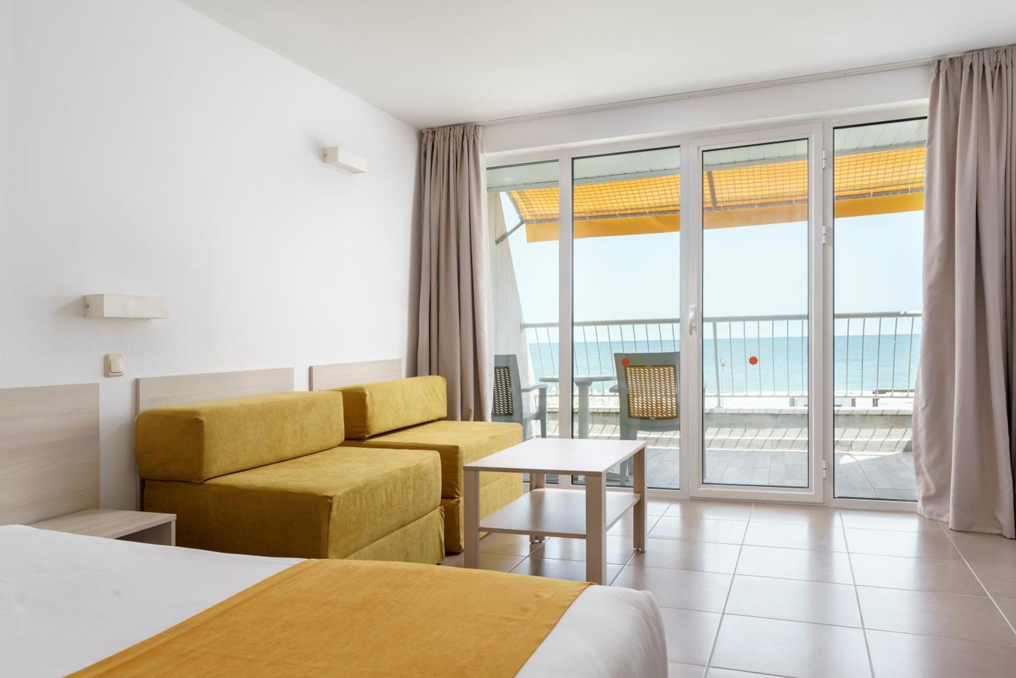 Quarto Duplo Superior com Vista Mar