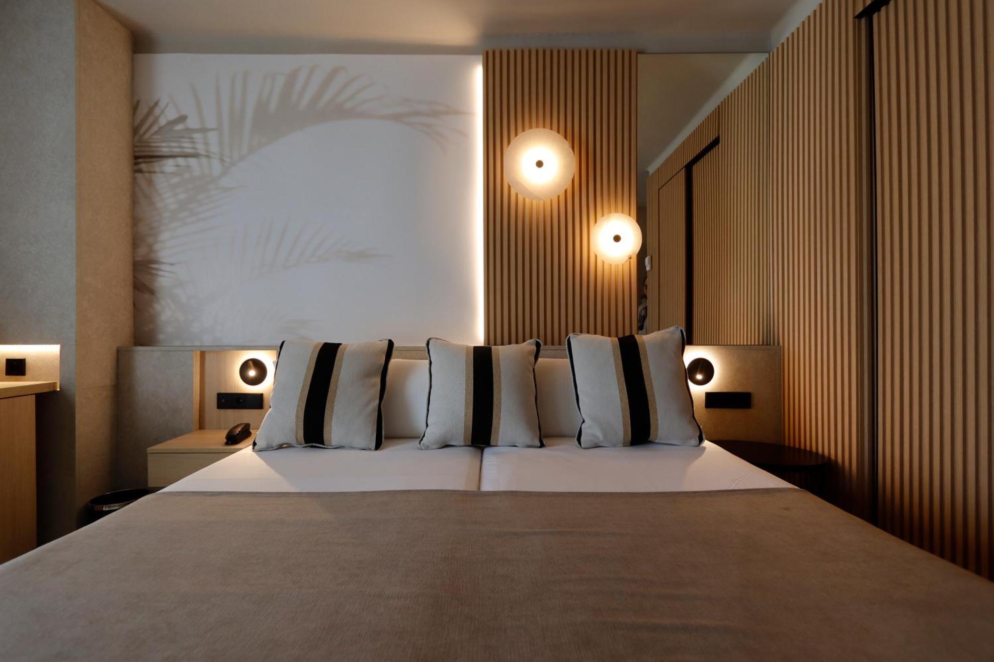 Double Room,1621410032:JPEG