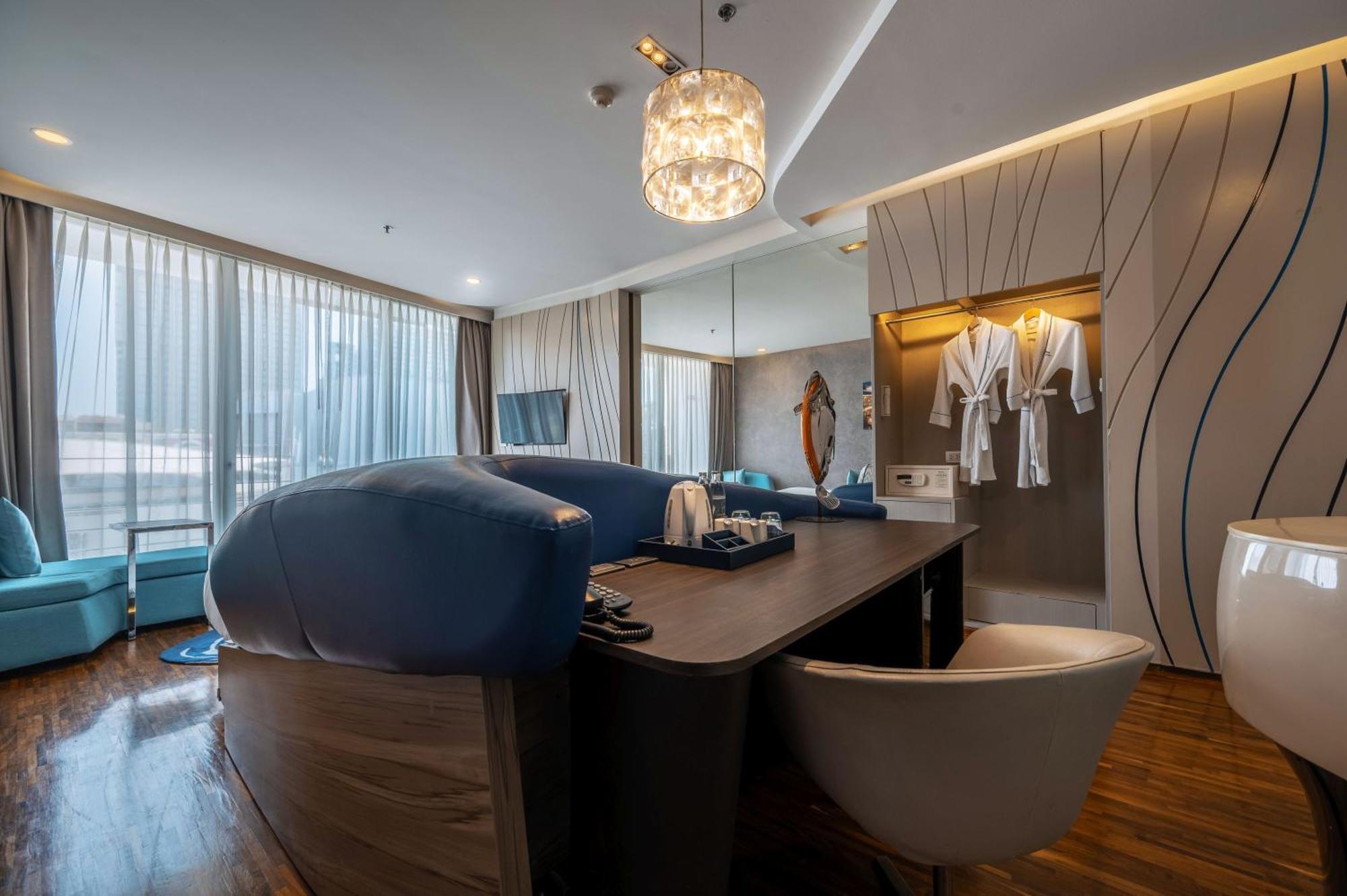 Deluxe Double Room with Balcony