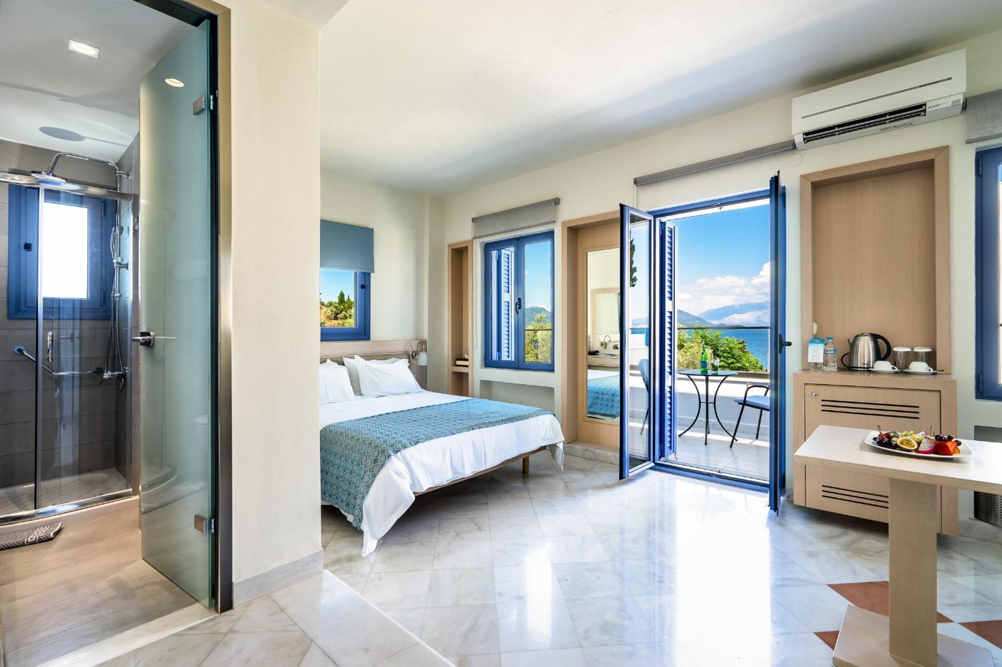 Double or Twin Room Sea View