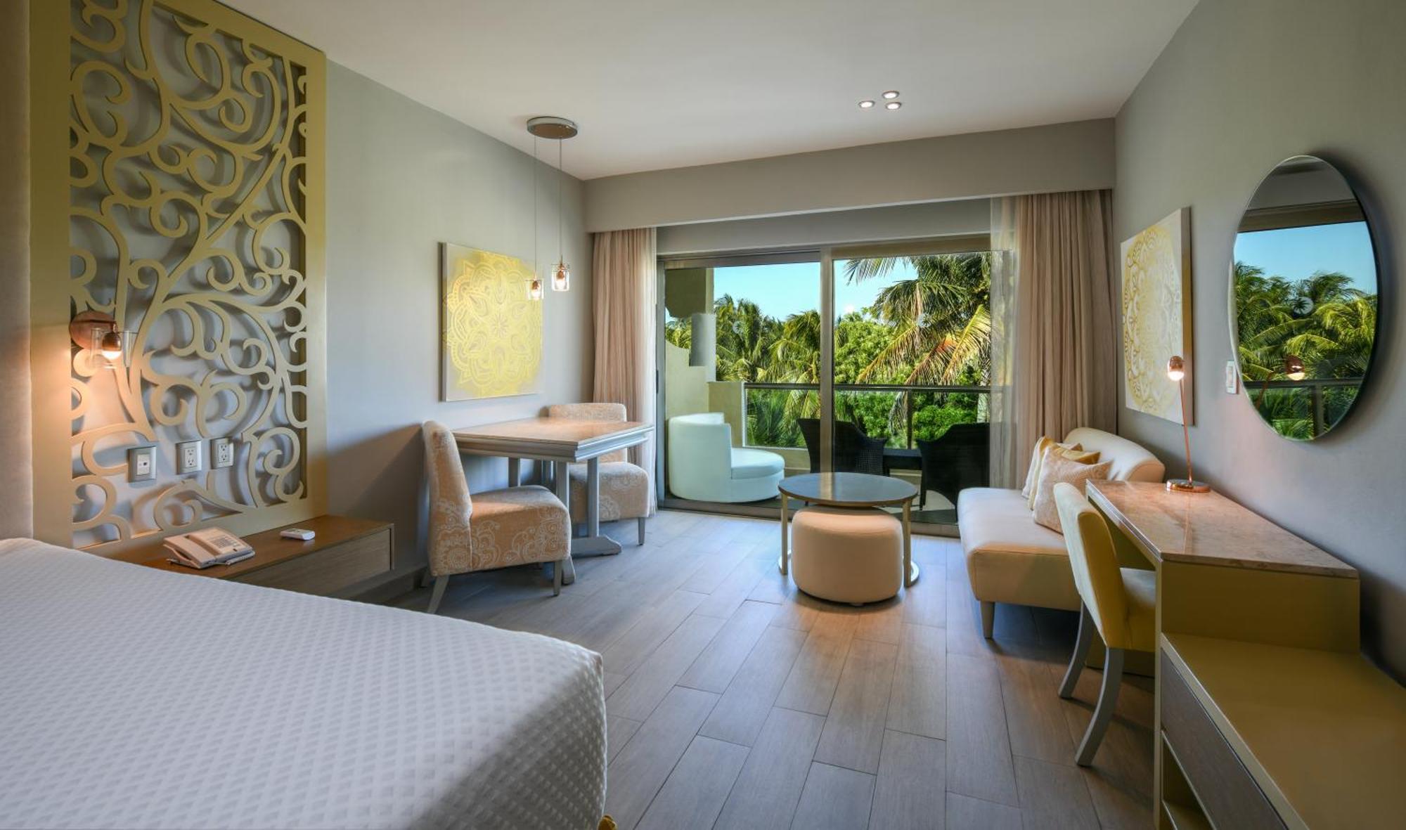 Royal Retreat Junior Suite