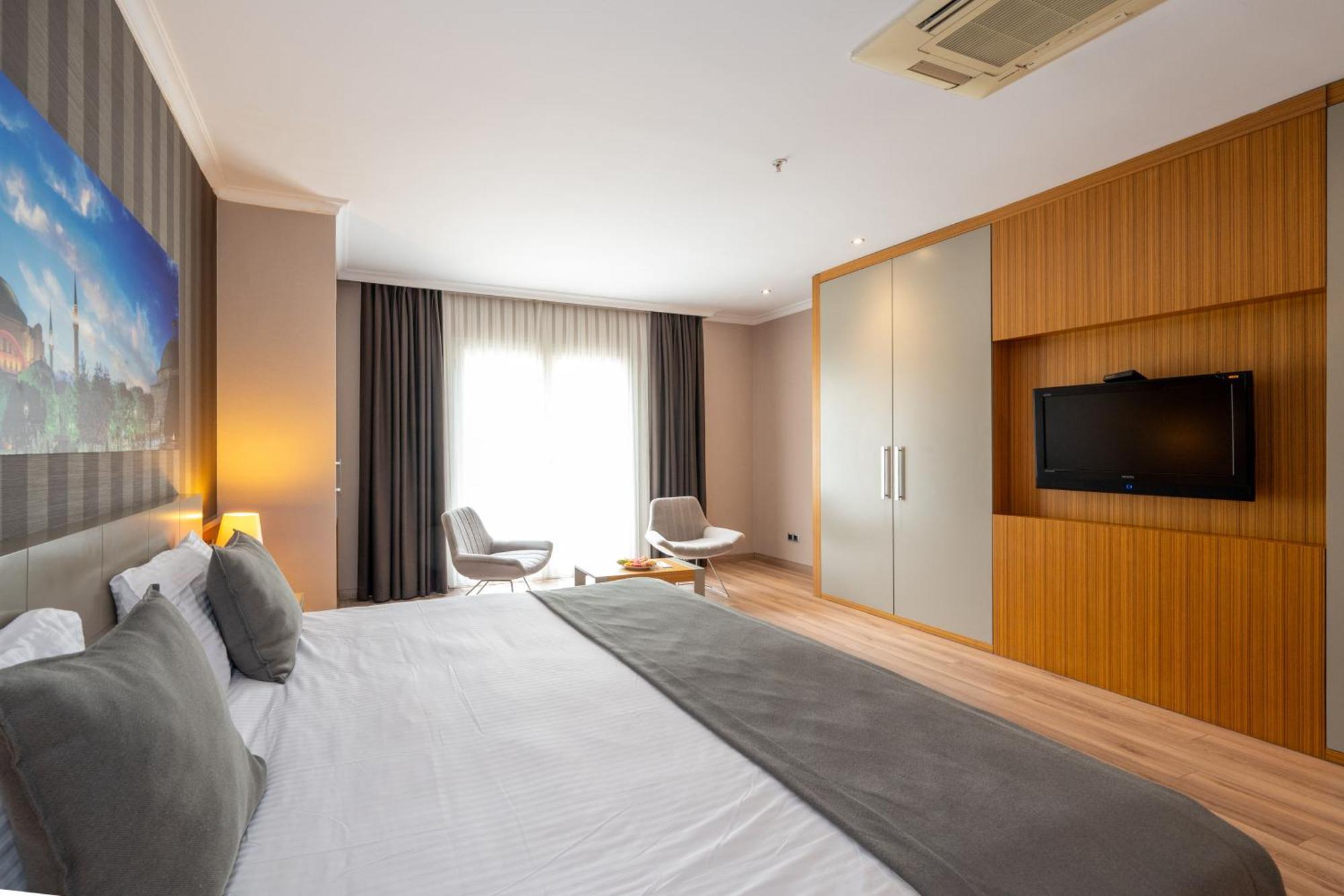Executive Room