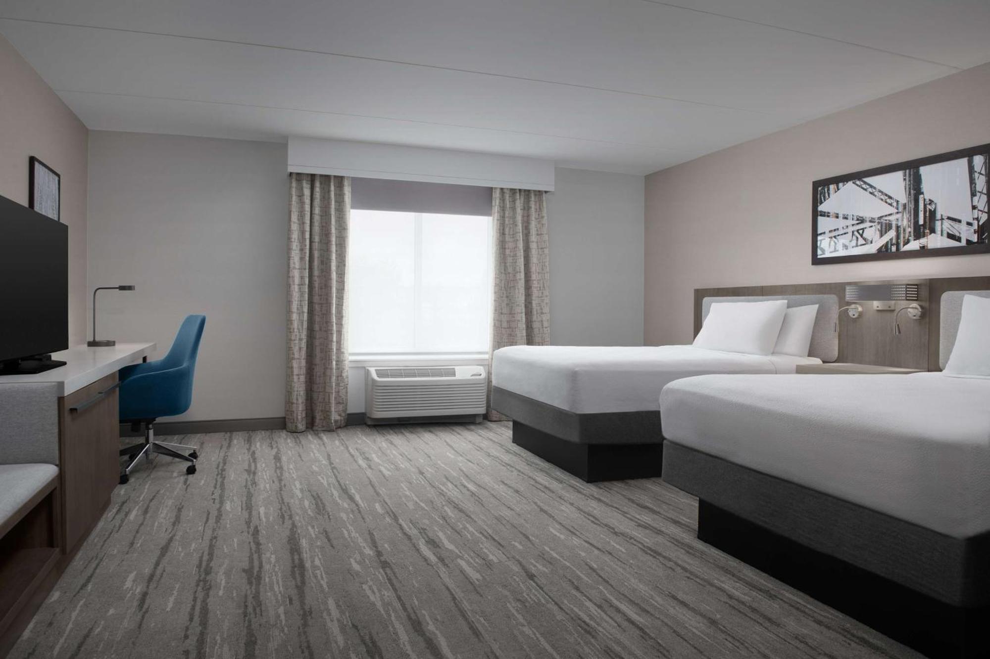 Queen Room Two Queen Beds Hearing Access