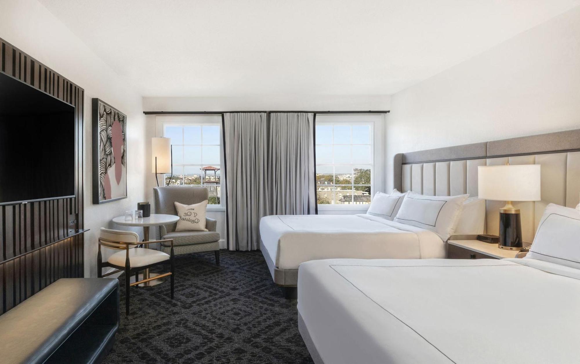 Deluxe Queen Room Two Queen Beds City View