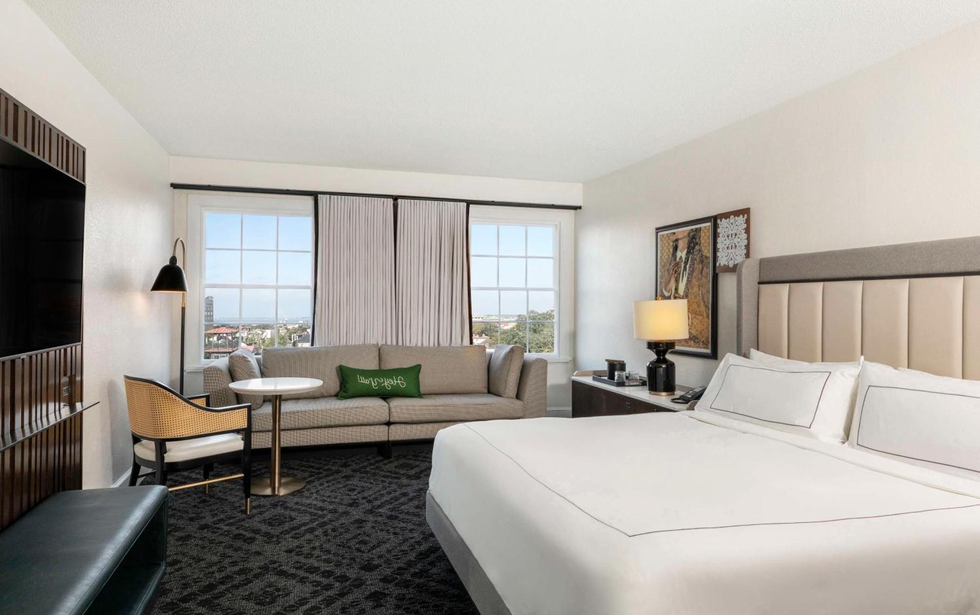 Deluxe King Room City View