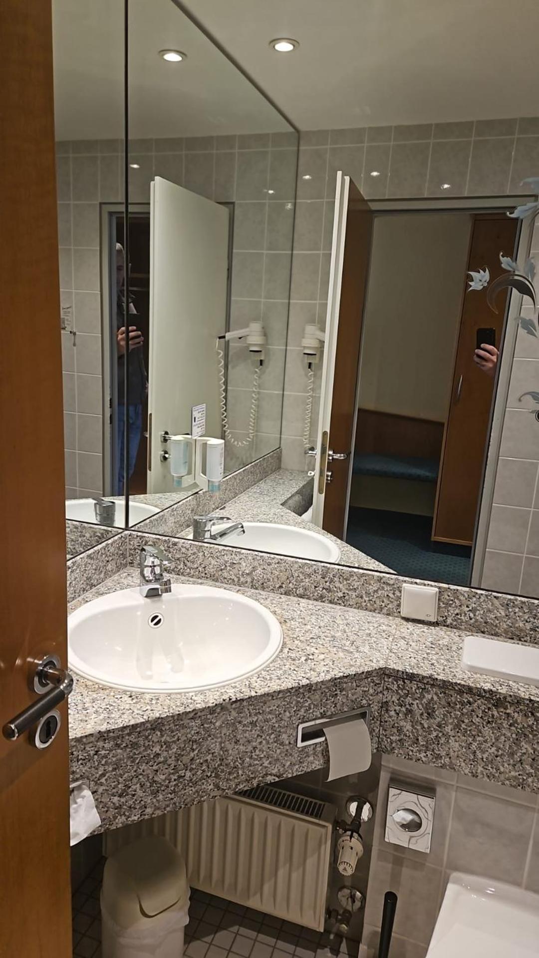 Double Room,1624752162:JPEG