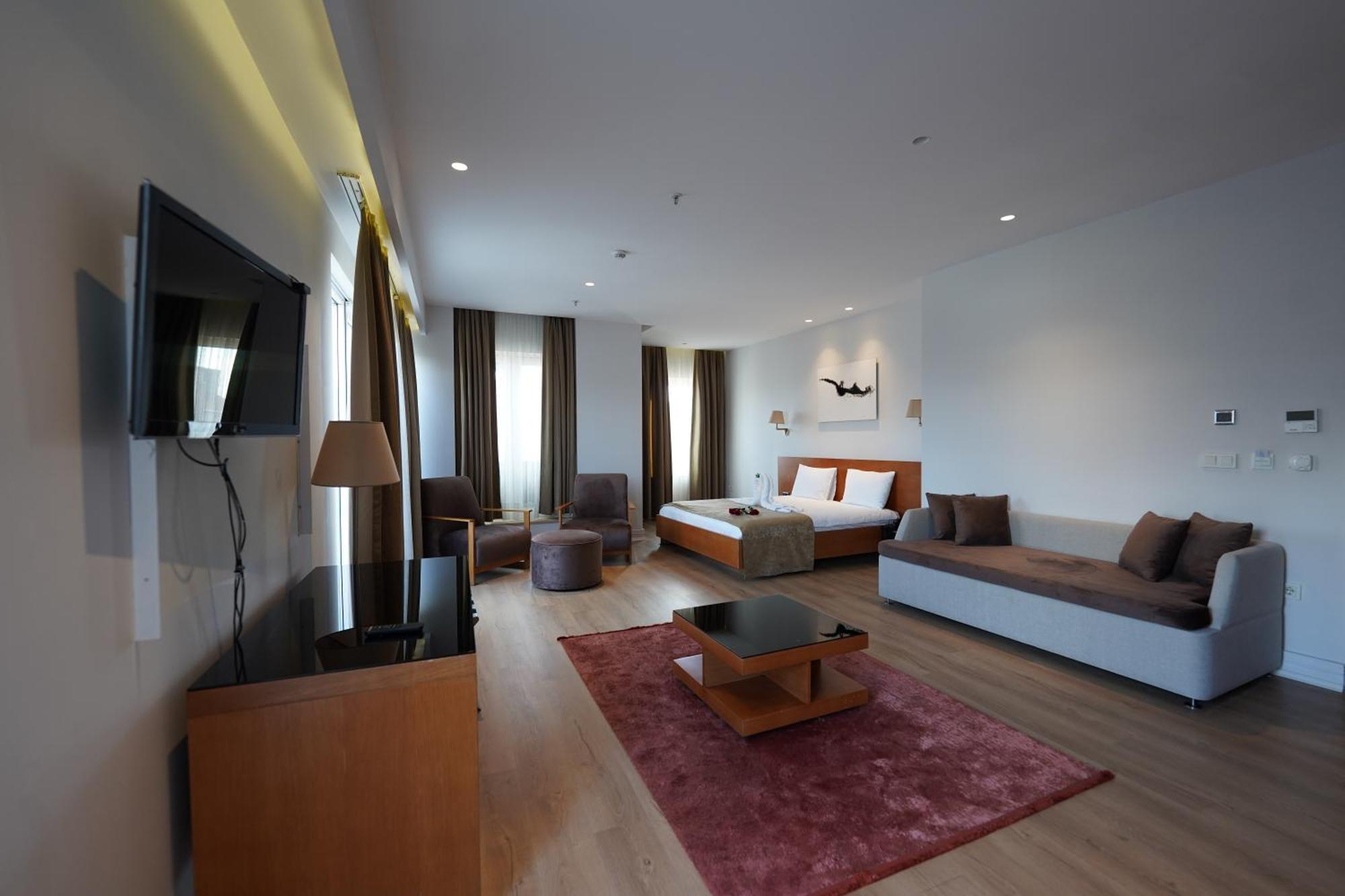 King Room Balcony,1625482151:JPEG