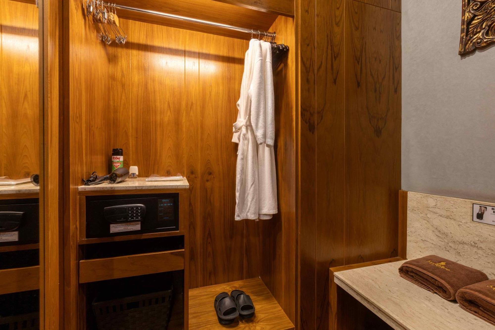 Double or Twin Room Swimming Pool Access