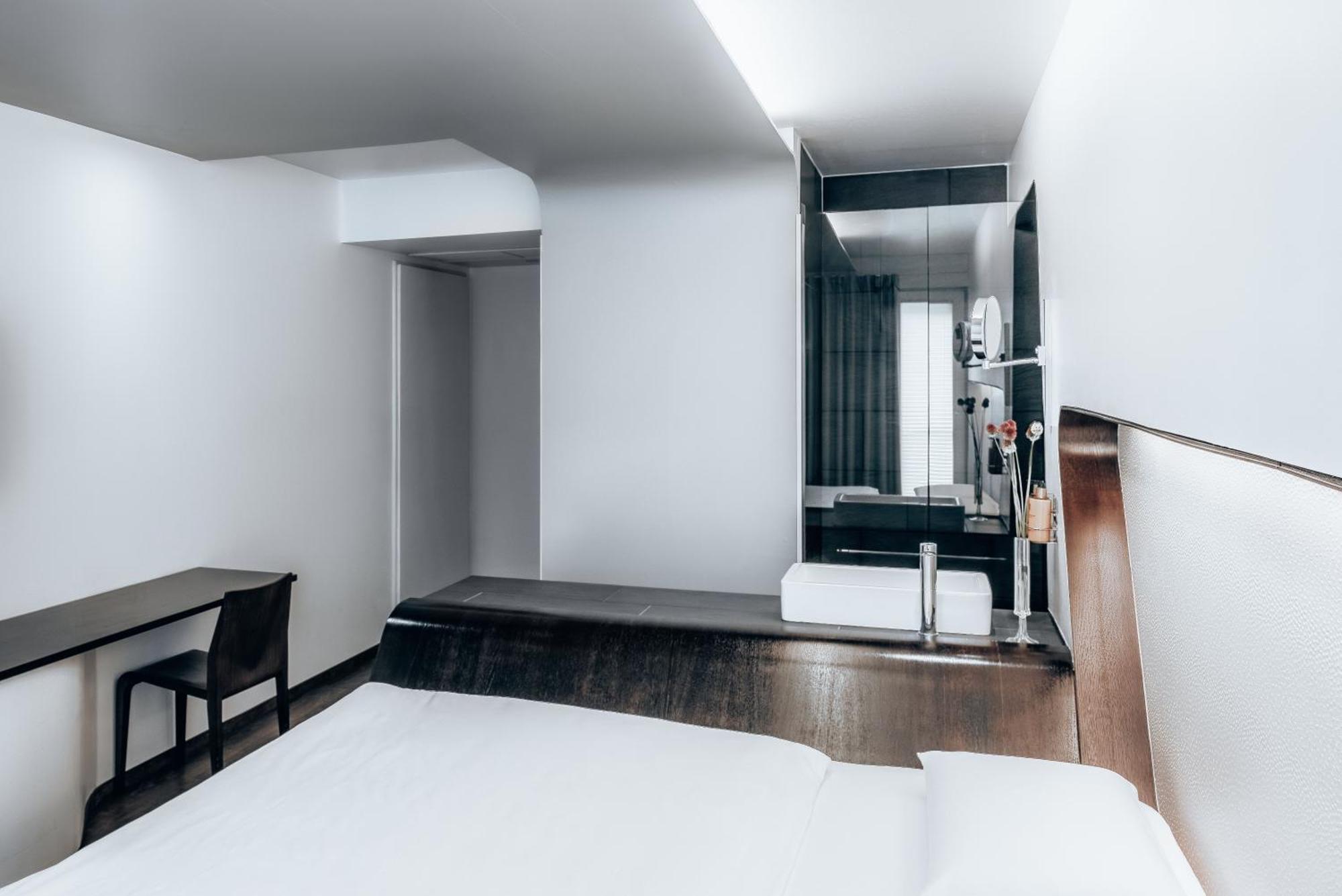 Double Room Shower