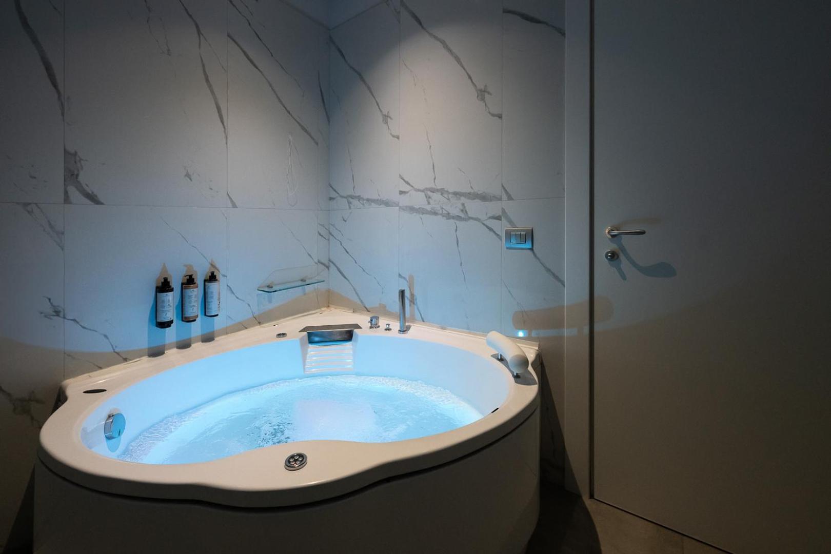 Suite Spa Bath