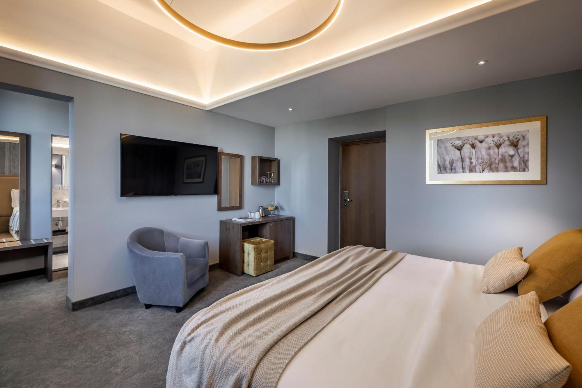 Superior Room 2