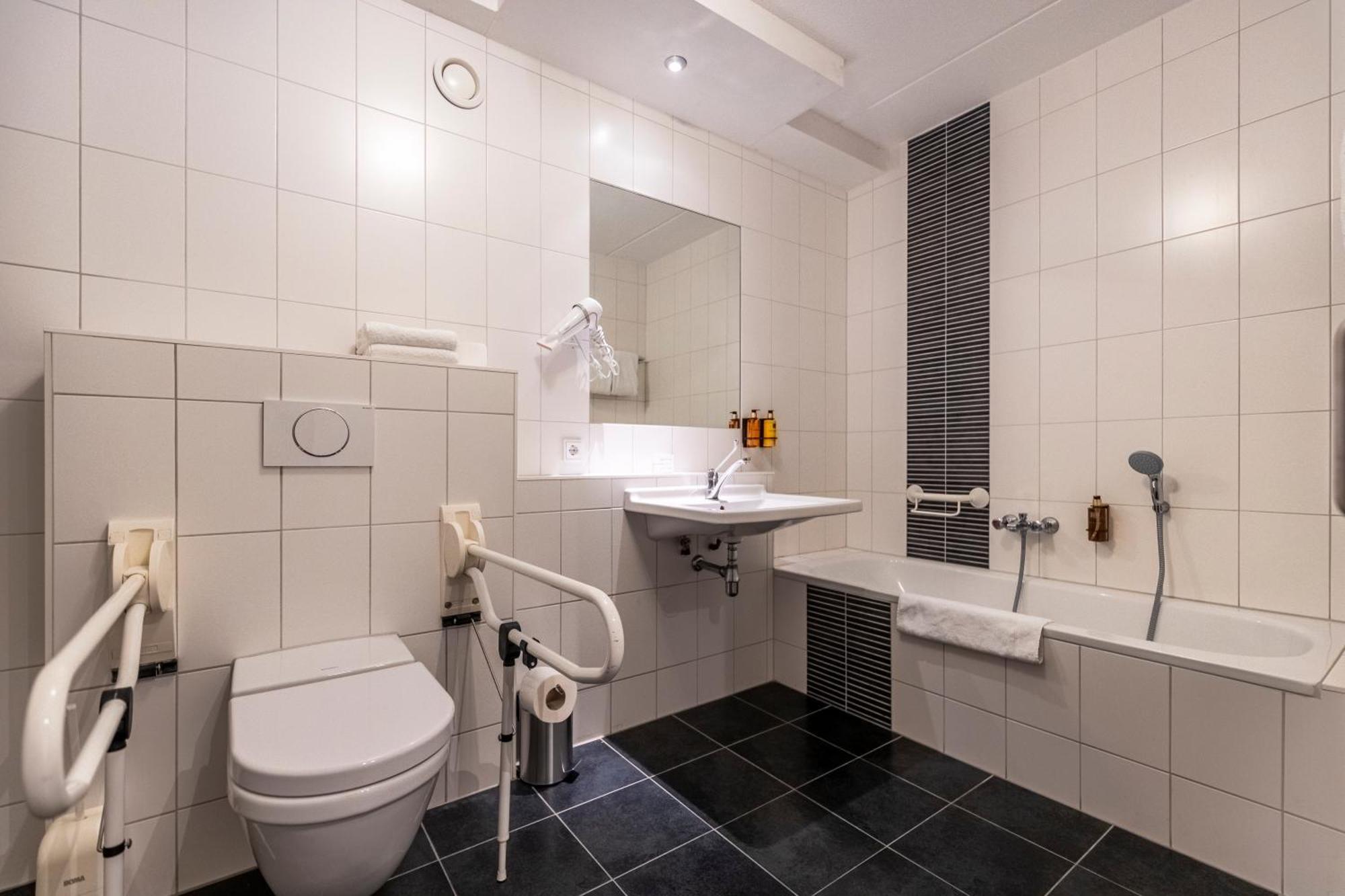 Double or Twin Room - Disability Access,1628647416:JPEG