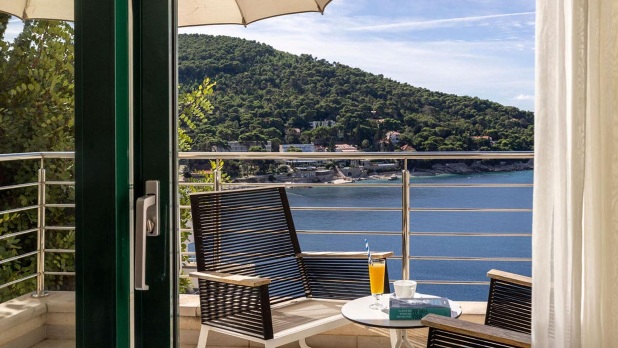 Suite with Balcony and Partial Sea View