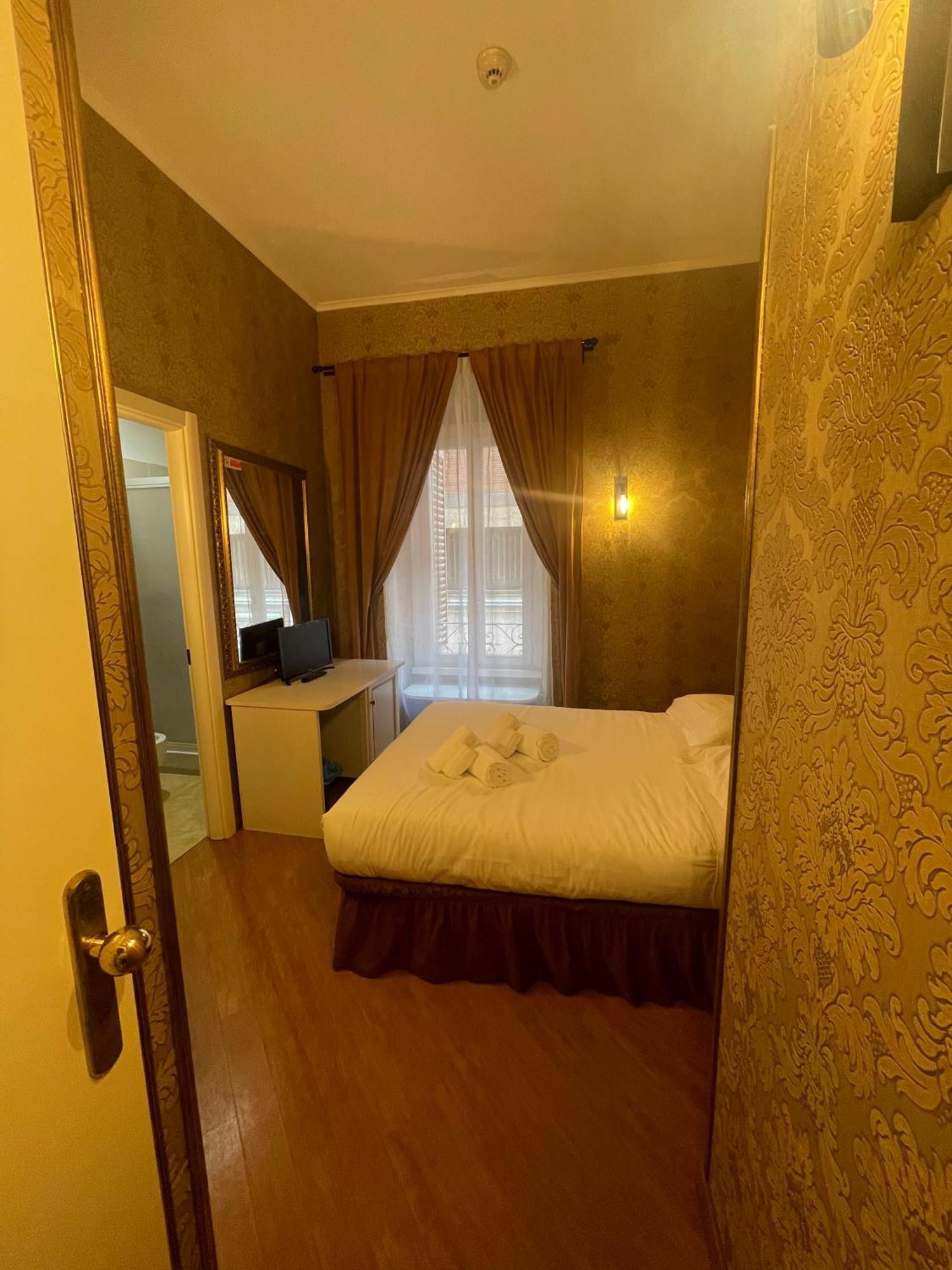 Small Double Room