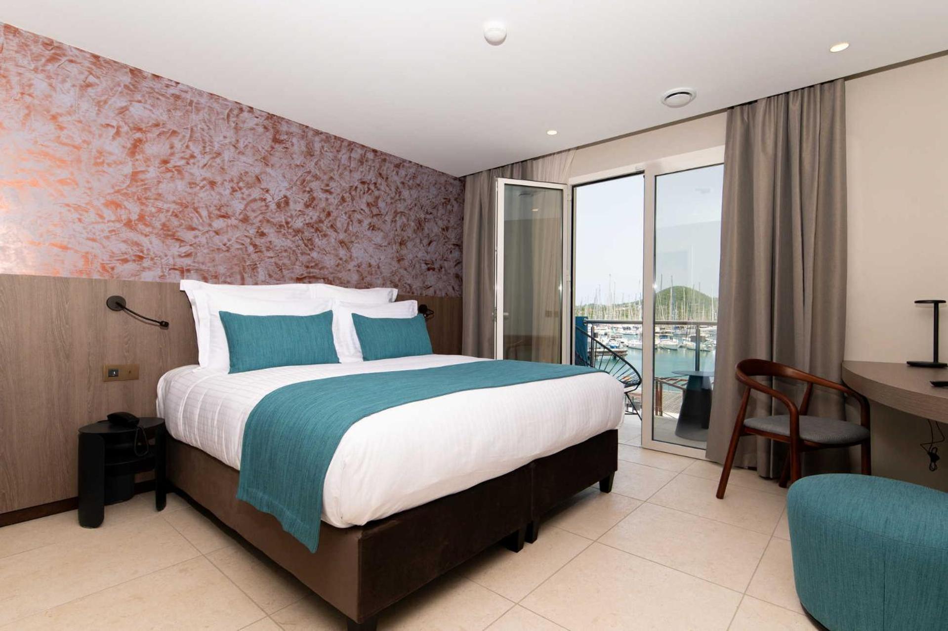 Premium Room Marina View & Balcony