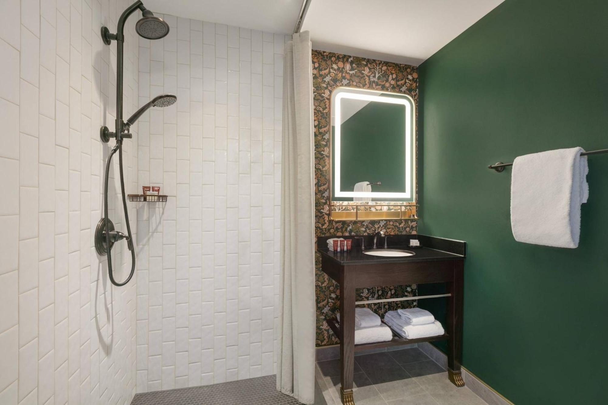 Queen Room