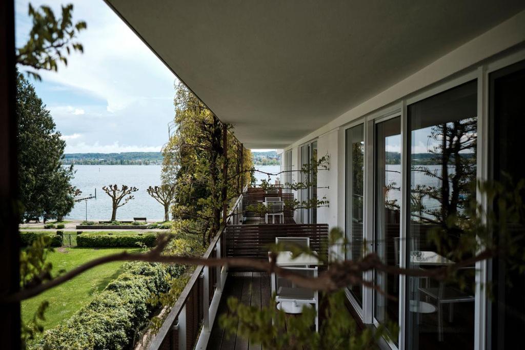 Premier Room Lateral lake view