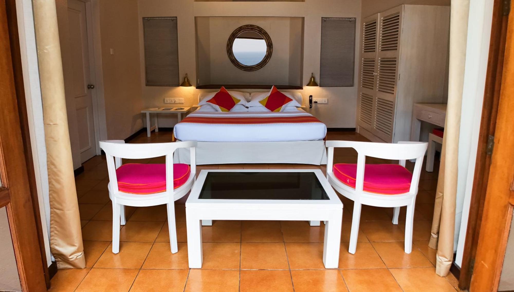 Classic Ocean View Room USD 50 Spa Credit Per Person | on Excursions | One Hour Sunset Photo Cruise Stays