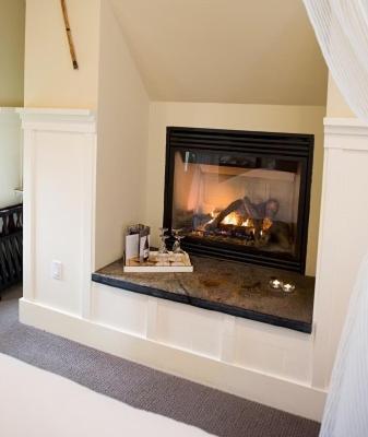 Farmhouse King,1630877286:JPEG